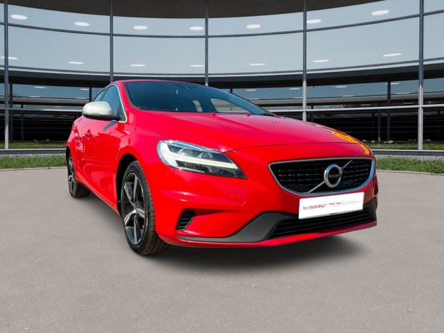 View our Volvo V40 2.0 T2 R-Design Nav Plus Hatchback 5dr Petrol Manual Euro 6 (s/s) (122 ps)