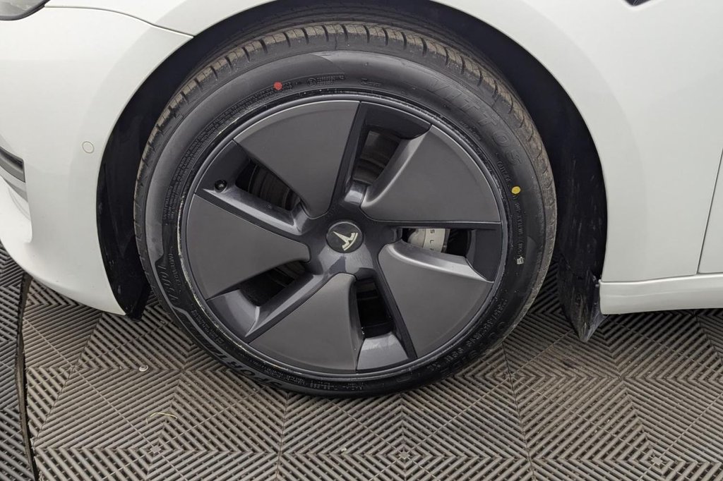 USED 2021 21 TESLA Model 3 (Dual Motor) Long Range Saloon 4dr Electric Auto 4WDE (346 ps) Pan Roof, 4WD, Sat Nav