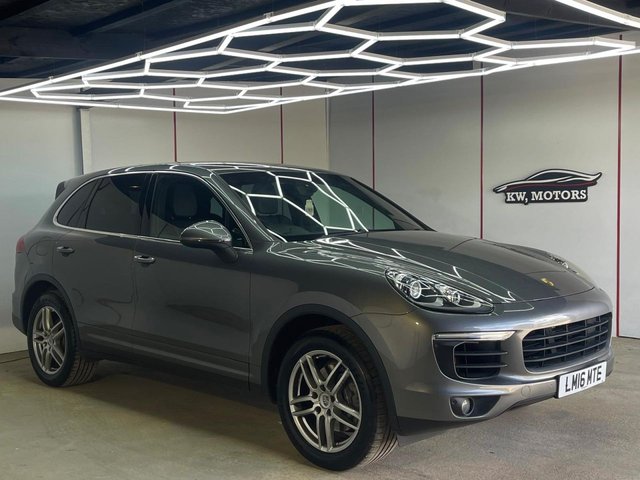 View our Porsche Cayenne 3.0 TD V6 SUV 5dr Diesel TiptronicS 4WD Euro 6 (s/s) (262 ps)