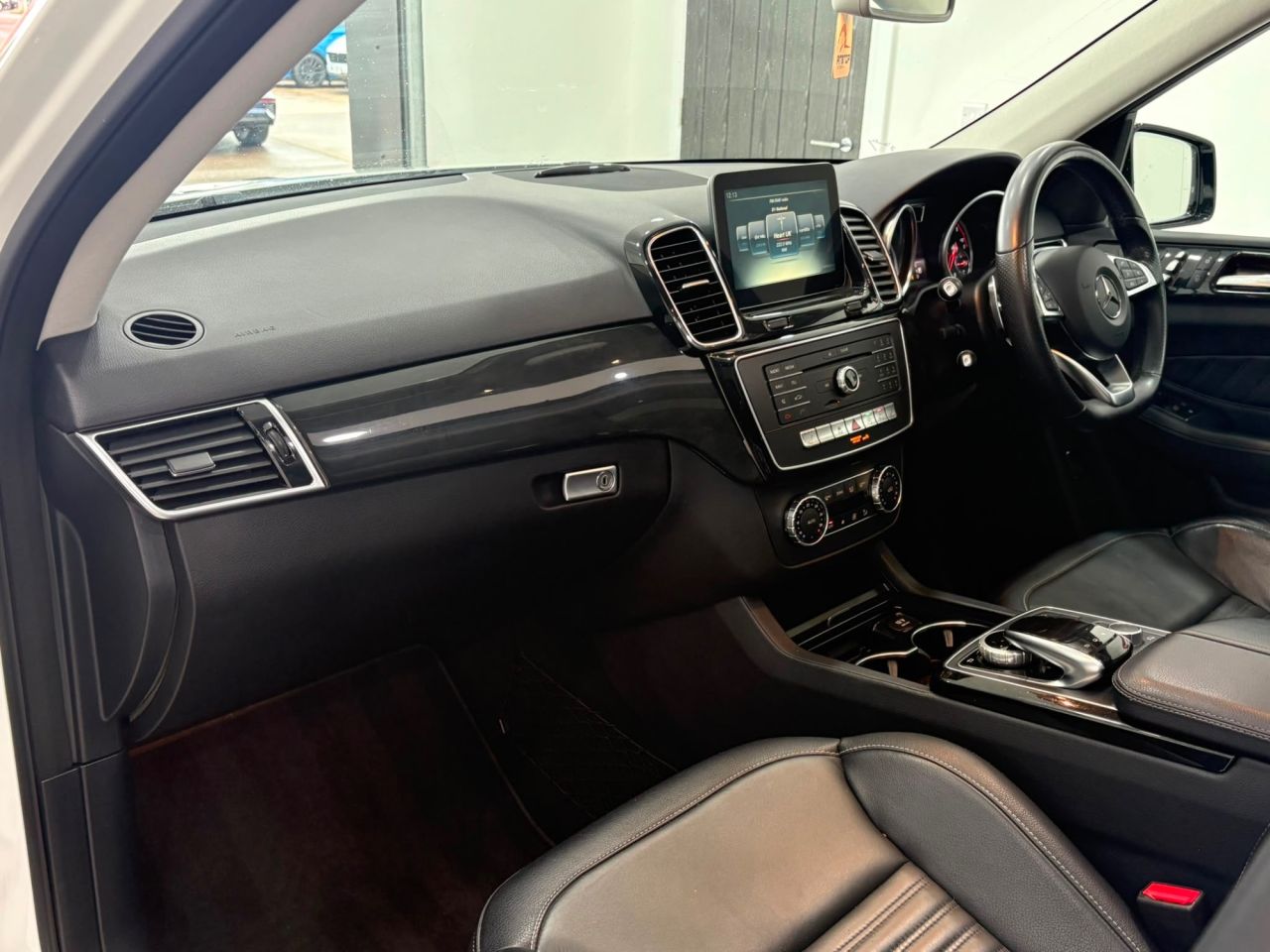 2016 MERCEDES GLE 2.1 GLE250d AMG Line (Premium) SUV 5dr Diesel G-Tronic 4MATIC Euro 6 (s/s) - vehicle photo 25 for sale on PureCar