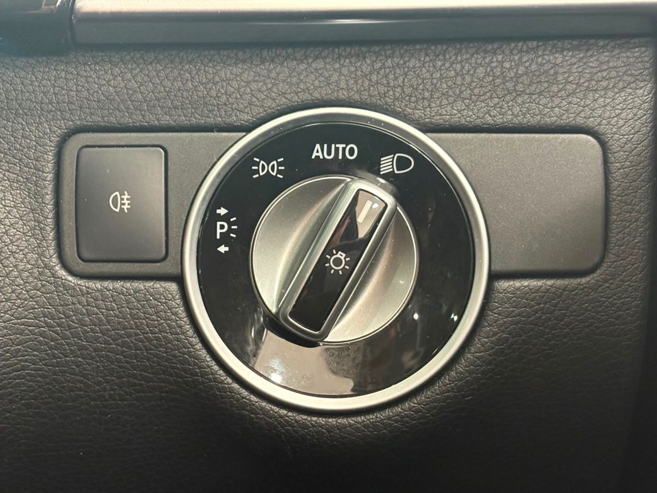 2016 MERCEDES GLE 2.1 GLE250d AMG Line (Premium) SUV 5dr Diesel G-Tronic 4MATIC Euro 6 (s/s) - vehicle photo 39 for sale on PureCar