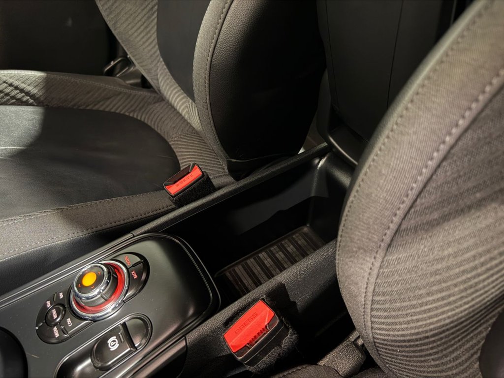 USED 2018 67 MINI COUNTRYMAN 1.5 7.6kWh Cooper SE SUV 5dr Petrol Plug-in Hybrid Auto ALL4 Euro 6 (s/s) (224 ps) 