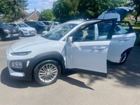 USED 2018 18 HYUNDAI KONA 1.0 T-GDi Blue Drive SE SUV 5dr Petrol Manual Euro 6 (s/s) (120 ps) Low Mileage Kona With Apple Car Play, Reverse Camera, Lane Assist And Full Service History !!
