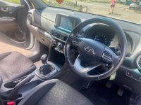 USED 2018 18 HYUNDAI KONA 1.0 T-GDi Blue Drive SE SUV 5dr Petrol Manual Euro 6 (s/s) (120 ps) Low Mileage Kona With Apple Car Play, Reverse Camera, Lane Assist And Full Service History !!