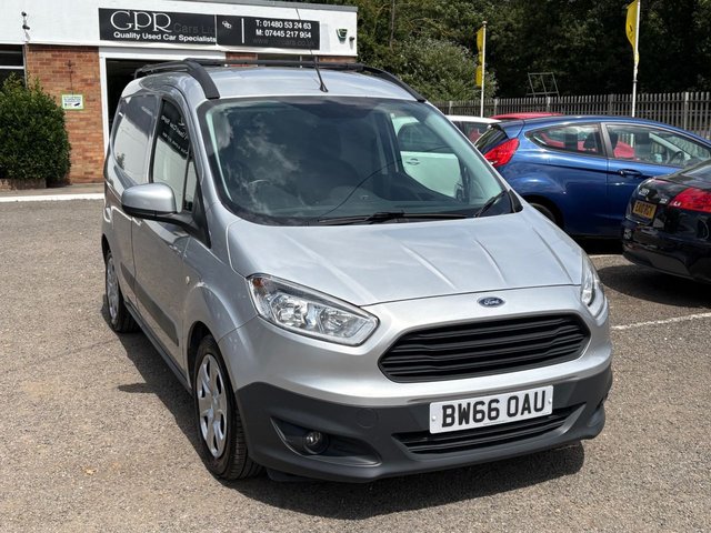 View our FORD TRANSIT COURIER