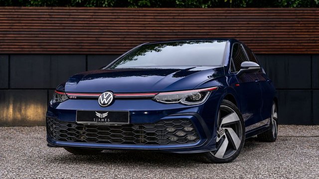 View our VOLKSWAGEN GOLF
