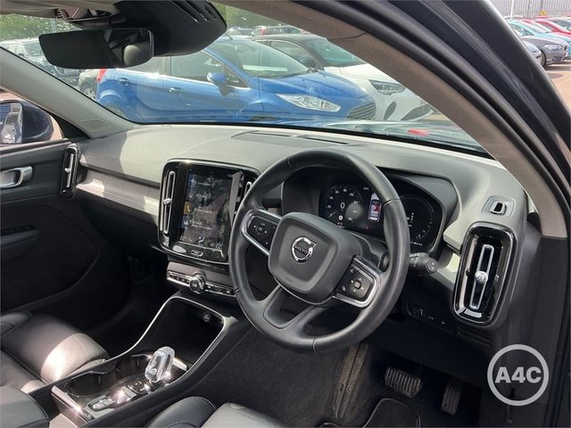 View our VOLVO XC40