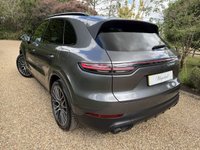 USED 2020 70 PORSCHE Cayenne E Hybrid 3.0 V6 E-Hybrid 14.1kWh SUV 5dr Petrol Plug-in Hybrid TiptronicS 4WD Euro 6 (s/s) (3.6kW Charger) (462 ps) SPORTS CHRONO,PANORAMIC SUNROOF