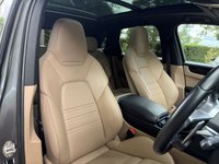 USED 2020 70 PORSCHE Cayenne E Hybrid 3.0 V6 E-Hybrid 14.1kWh SUV 5dr Petrol Plug-in Hybrid TiptronicS 4WD Euro 6 (s/s) (3.6kW Charger) (462 ps) SPORTS CHRONO,PANORAMIC SUNROOF