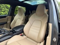 USED 2020 70 PORSCHE Cayenne E Hybrid 3.0 V6 E-Hybrid 14.1kWh SUV 5dr Petrol Plug-in Hybrid TiptronicS 4WD Euro 6 (s/s) (3.6kW Charger) (462 ps) SPORTS CHRONO,PANORAMIC SUNROOF