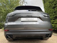 USED 2020 70 PORSCHE Cayenne E Hybrid 3.0 V6 E-Hybrid 14.1kWh SUV 5dr Petrol Plug-in Hybrid TiptronicS 4WD Euro 6 (s/s) (3.6kW Charger) (462 ps) SPORTS CHRONO,PANORAMIC SUNROOF