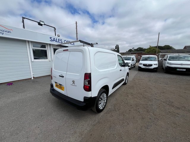 View our PEUGEOT PARTNER