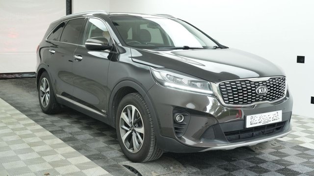 View our KIA SORENTO