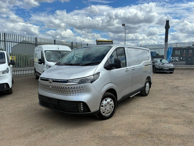 View our MAXUS Deliver 7