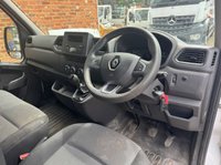 USED 2022 72 RENAULT MASTER 2022 Renault Master 2.3 dCi Energy 35 Business Curtain Side Vehicle 