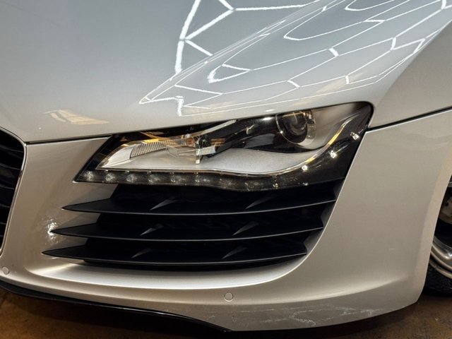 View our AUDI R8