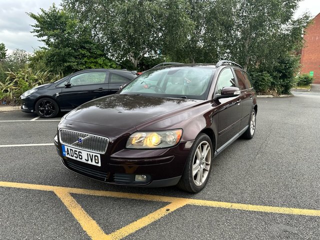View our VOLVO V50