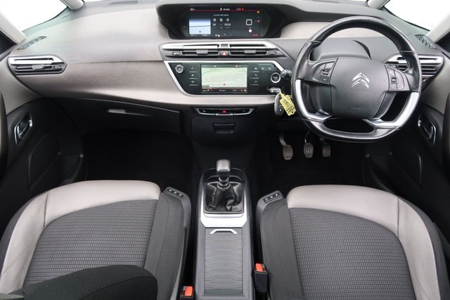 View our CITROEN GRAND C4 SPACETOURER