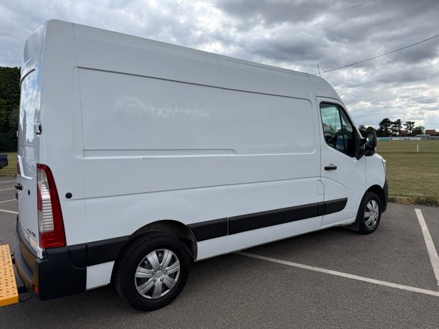 View our RENAULT MASTER