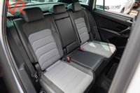 USED 2018 18 VOLKSWAGEN TIGUAN 2.0 TDI R-Line SUV 5dr Diesel Manual Euro 6 (s/s) (150 ps) Sunroof + CarPlay + Adaptive Cruise