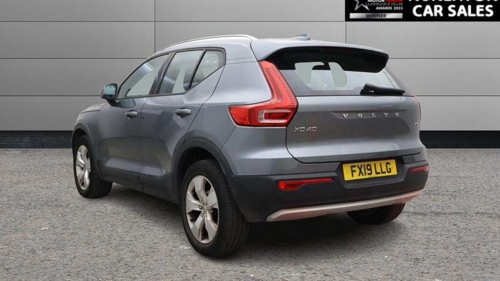 USED 2019 19 VOLVO XC40 1.5 T3 Momentum SUV 5dr Petrol Manual Euro 6 (s/s) (156 ps) 