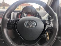 USED 2015 15 TOYOTA AYGO 1.0 VVT-i x-play Hatchback 5dr Petrol Manual Euro 5 Euro 5 (68 ps) FULL SERVICE HISTORY