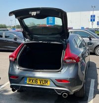 USED 2016 16 VOLVO V40 2.0 T2 R-Design Nav Hatchback 5dr Petrol Manual Euro 6 (s/s) (122 ps) 