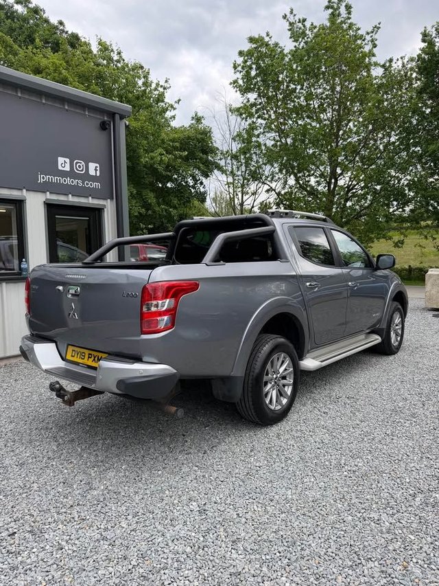 View our MITSUBISHI L200