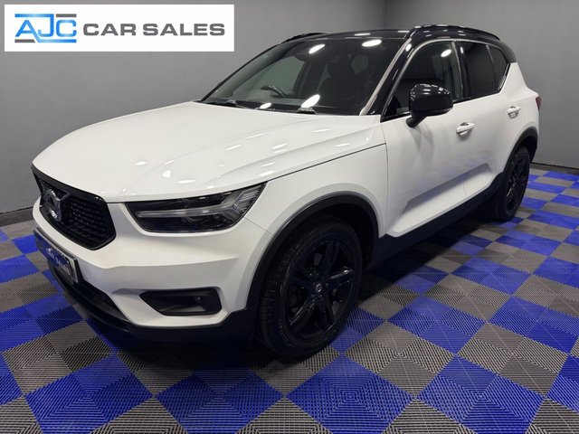 View our VOLVO XC40