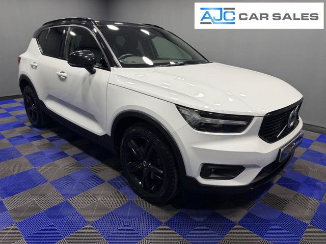 View our VOLVO XC40