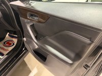 USED 2017 17 JAGUAR F-PACE 2.0 D180 Portfolio SUV 5dr Diesel Auto AWD Euro 6 (s/s) (180 ps) 
