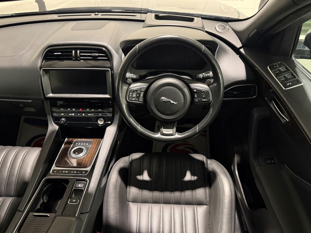 USED 2017 17 JAGUAR F-PACE 2.0 D180 Portfolio SUV 5dr Diesel Auto AWD Euro 6 (s/s) (180 ps) 