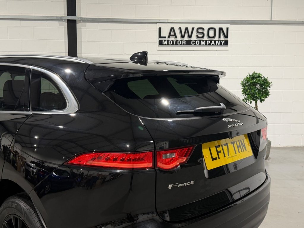 USED 2017 17 JAGUAR F-PACE 2.0 D180 Portfolio SUV 5dr Diesel Auto AWD Euro 6 (s/s) (180 ps) 