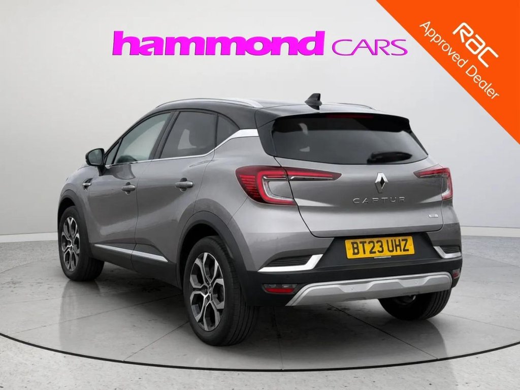 2023 Renault Captur — image 2