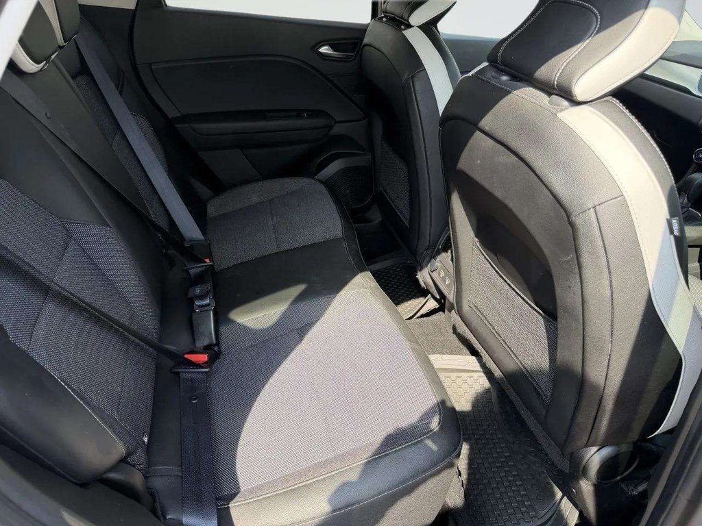 2023 Renault Captur — image 7
