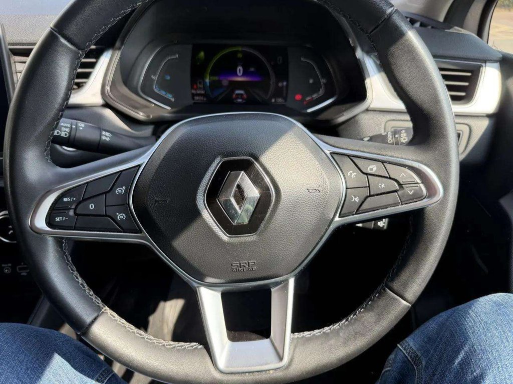 2023 Renault Captur — image 8