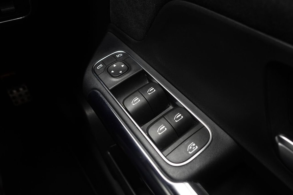 2021 Mercedes-Benz GLA — image 27