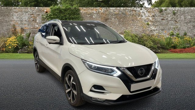 View our NISSAN QASHQAI