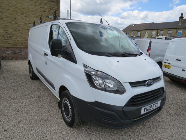 View our Ford Transit Custom 2.0 TDCi 290 Panel Van 5dr Diesel Manual L2 H1 (157 g/km, 104 bhp)