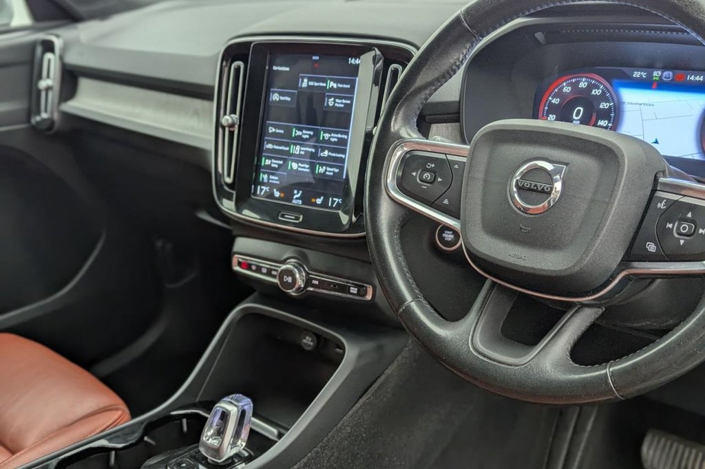 USED 2021 21 VOLVO XC40 1.5 T3 Inscription Pro SUV 5dr Petrol Auto Euro 6 (s/s) (163 ps) Sat Nav,Leather, Heated Screen