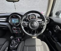 USED 2019 69 MINI HATCH 2.0 Cooper S Classic *Wireless CarPlay, Heated Seats, Sensors* 