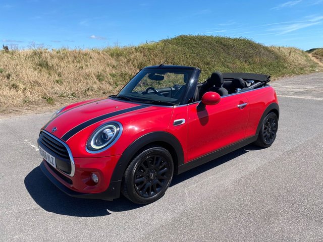 View our MINI CONVERTIBLE