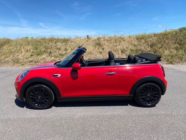 View our MINI CONVERTIBLE