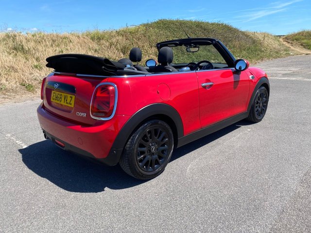 View our MINI CONVERTIBLE