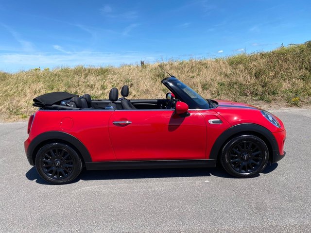 View our MINI CONVERTIBLE