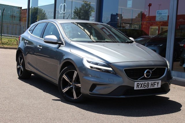 View our VOLVO V40