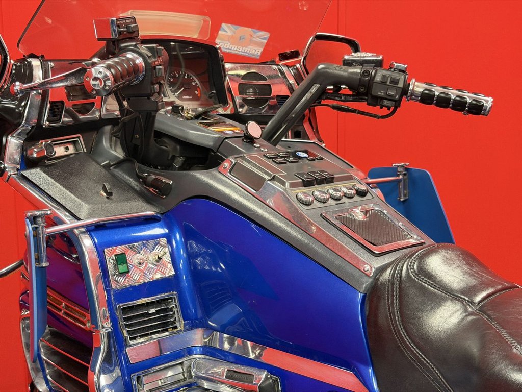 USED 1992 K HONDA GL1500 GOLDWING TRADE BIKES AT TRADE PRICES TRIKE -CAN BE DRIVEN ON CAR LICENSE
