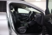 USED 2017 67 MERCEDES-BENZ GLA 1.6 GLA200 SE (Executive) SUV 5dr Petrol Manual Euro 6 (s/s) (156 ps) Rev Camera, Heated Seats