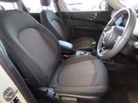 USED 2023 23 MINI COUNTRYMAN 1.5 10kWh Cooper SE Classic SUV 5dr Petrol Plug-in Hybrid Auto ALL4 Euro 6 (s/s) (222 ps) 
