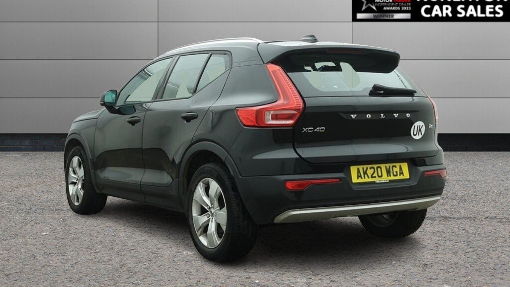 USED 2020 20 VOLVO XC40 2.0 T4 Momentum Pro SUV 5dr Petrol Auto Euro 6 (s/s) (190 ps) 